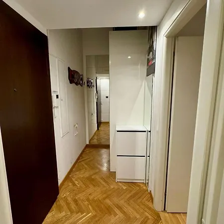 Modern Near California Metro Station For The Fashion Week Appartement